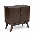 Credenza in legno con due ante marrone